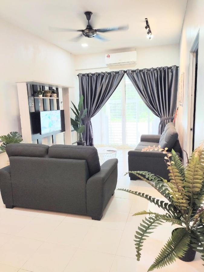 Private Pool Cassa Dinies, Wifi , Bbq,10 Pax Villa Rantau Panjang Exterior foto
