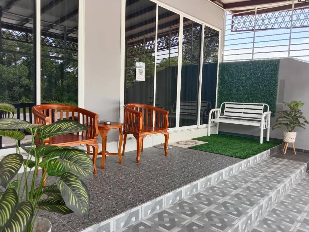 Private Pool Cassa Dinies, Wifi , Bbq,10 Pax Villa Rantau Panjang Exterior foto