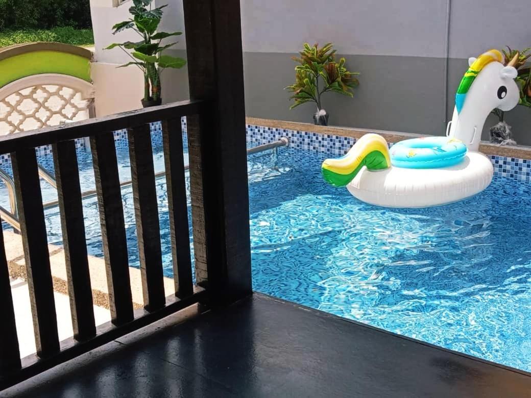 Private Pool Cassa Dinies, Wifi , Bbq,10 Pax Villa Rantau Panjang Exterior foto