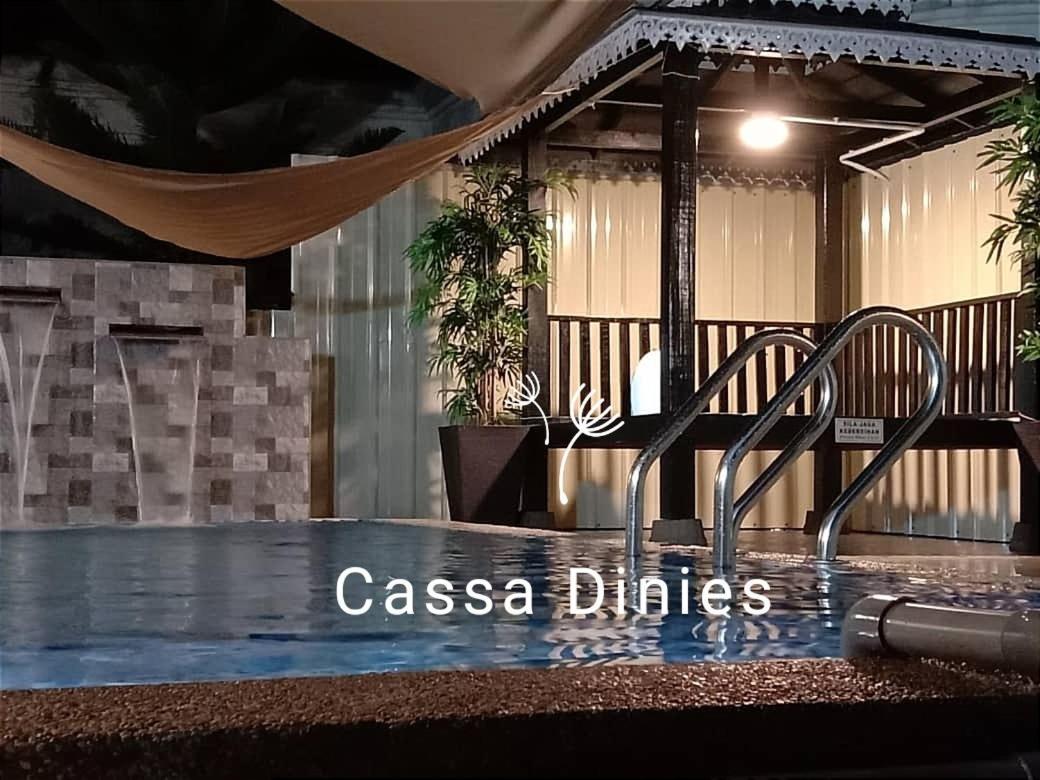 Private Pool Cassa Dinies, Wifi , Bbq,10 Pax Villa Rantau Panjang Exterior foto