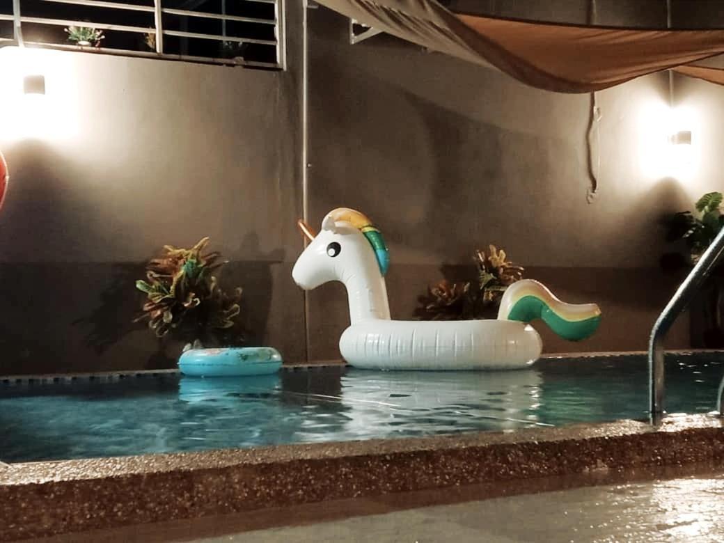 Private Pool Cassa Dinies, Wifi , Bbq,10 Pax Villa Rantau Panjang Exterior foto