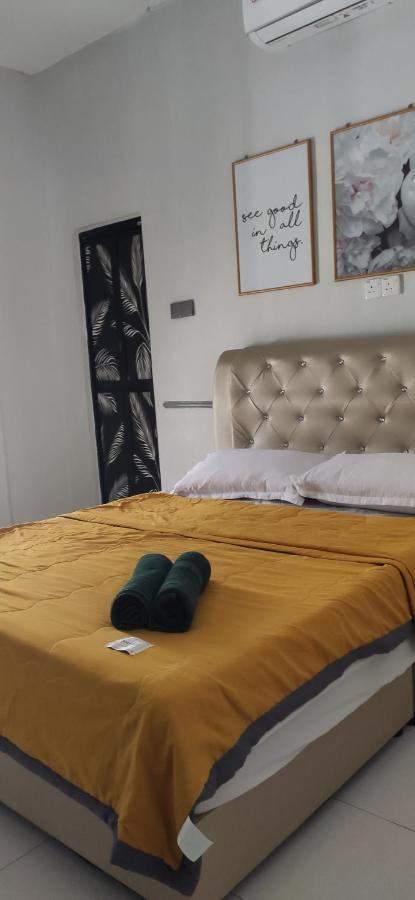 Private Pool Cassa Dinies, Wifi , Bbq,10 Pax Villa Rantau Panjang Exterior foto